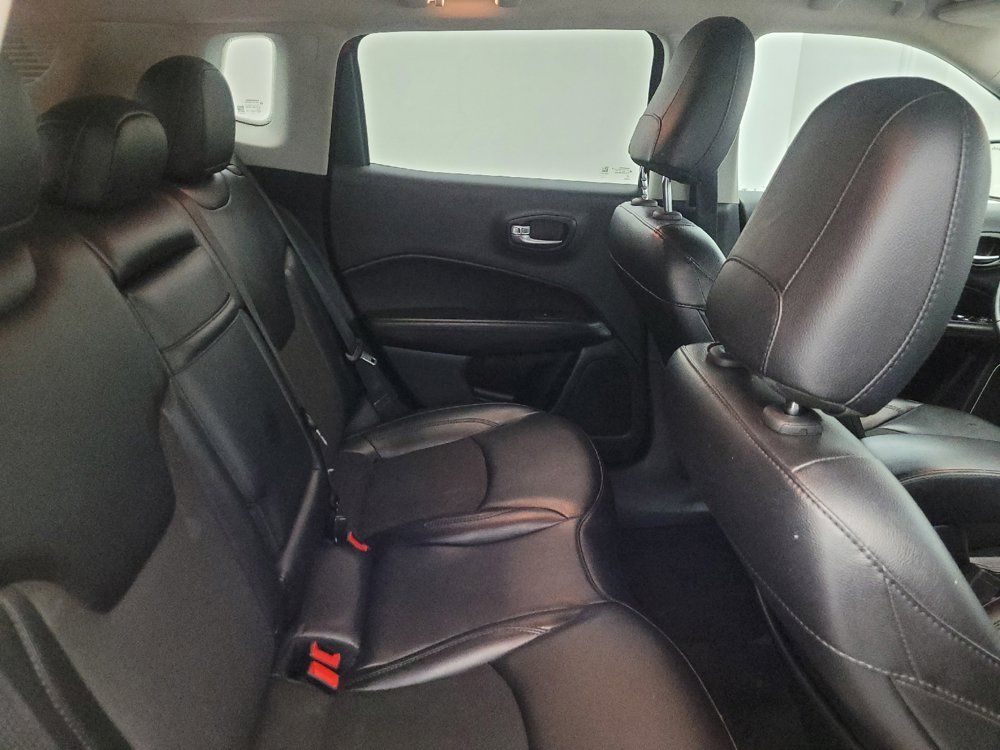 Used 2019 Jeep Compass Latitude FWD image 19