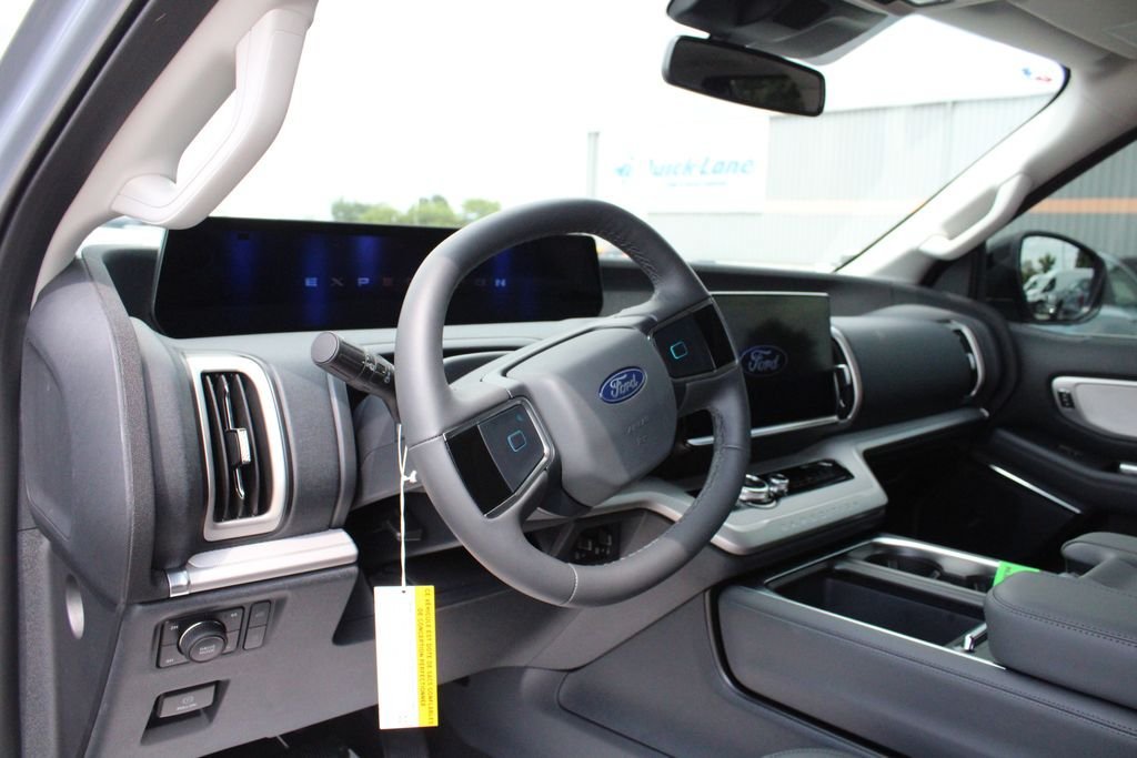 New 2026 Ford Expedition Active AWD/4WD image 2