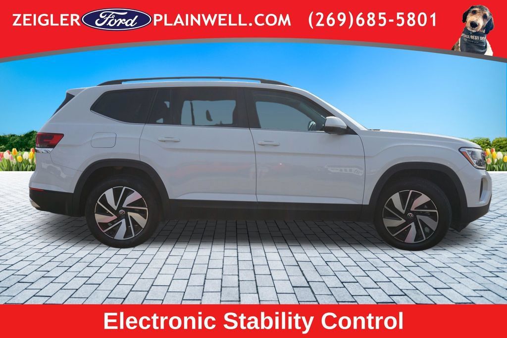 Used 2025 Volkswagen Atlas SE FWD image 6