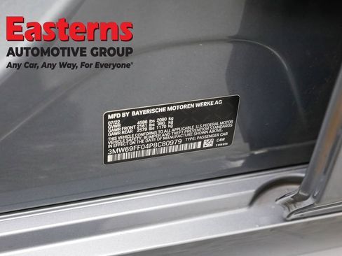 Used 2023 BMW 330i Sedan w/ M Sport Package image 34