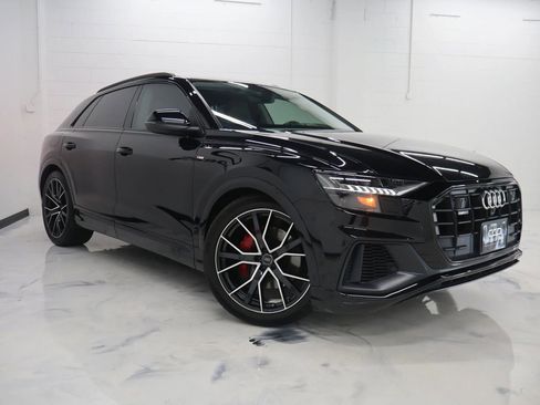 Used 2020 Audi Q8 Prestige w/ Prestige Package AWD/4WD image 2