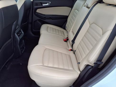 Used 2024 Ford Edge SEL w/ Convenience Package image 14