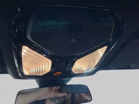 Used 2023 BMW 330i Sedan w/ M Sport Package image 18