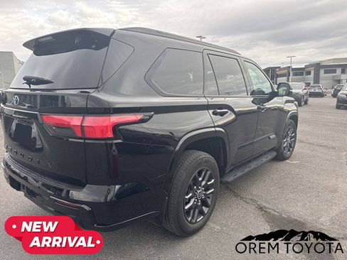 Used 2023 Toyota Sequoia Platinum image 6