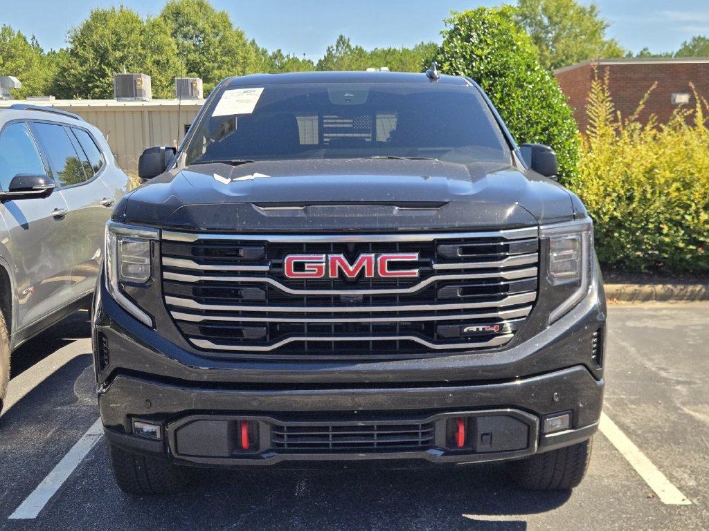 Used 2025 GMC Sierra 1500 AT4 w/ AT4 Premium Package AWD/4WD image 2