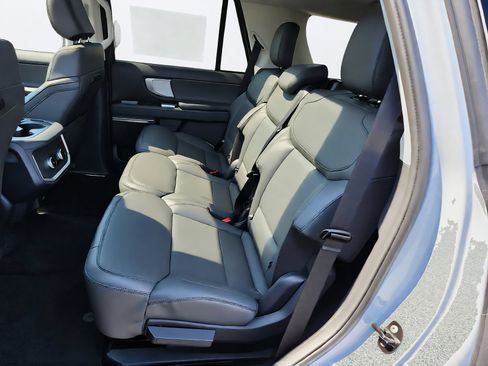 New 2026 Ford Expedition Active AWD/4WD image 24
