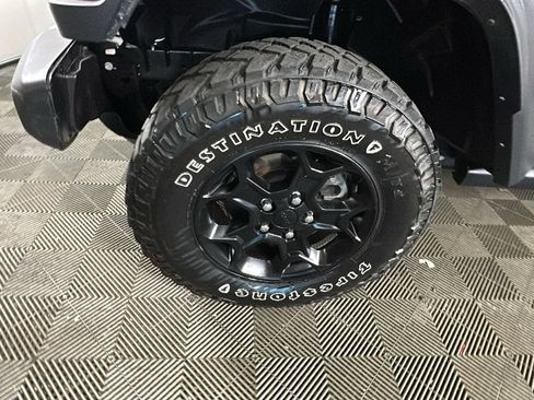 Used 2023 Jeep Wrangler Unlimited w/ Dual Top Group AWD/4WD image 10