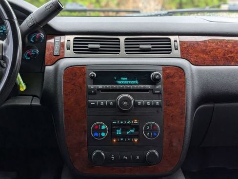 Used 2011 Chevrolet Suburban LT AWD/4WD image 15