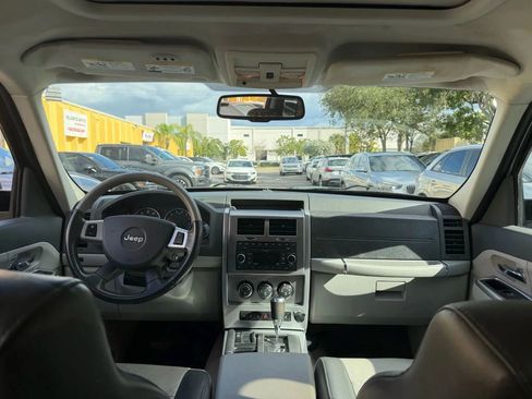 Used 2008 Jeep Liberty Limited w/ Premium Group II image 12