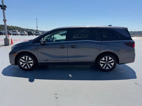 Used 2026 Honda Odyssey EX-L image 6