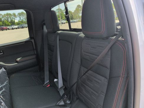 New 2026 Nissan Frontier PRO-4X AWD/4WD image 15