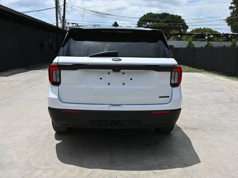 Used 2025 Ford Explorer 4WD Police Interceptor image 4