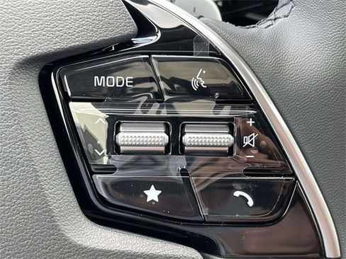 New 2025 Kia Niro SX image 30