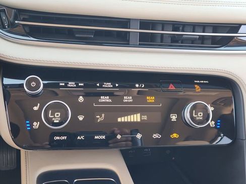 Used 2023 INFINITI QX60 Luxe w/ Vision Package image 14