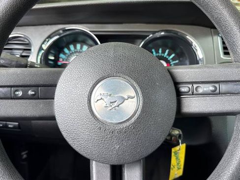 Used 2012 Ford Mustang Coupe RWD image 21