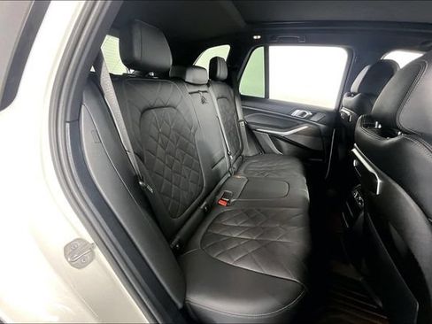 Used 2024 BMW X5 xDrive40i w/ Premium Package AWD/4WD image 31