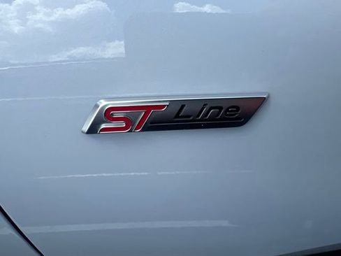 Used 2025 Ford Escape ST-Line FWD image 5