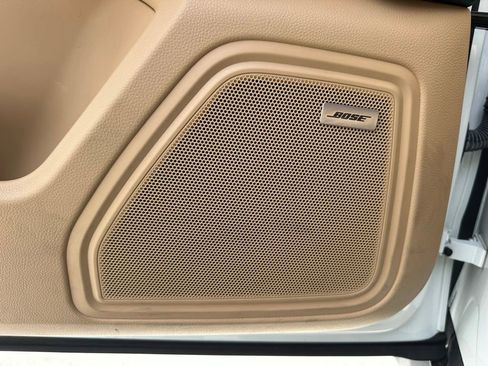 Certified 2018 Porsche Macan w/ Premium Package Plus AWD/4WD image 19
