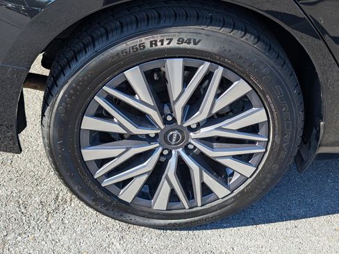 Used 2023 Nissan Altima 2.5 SV image 9