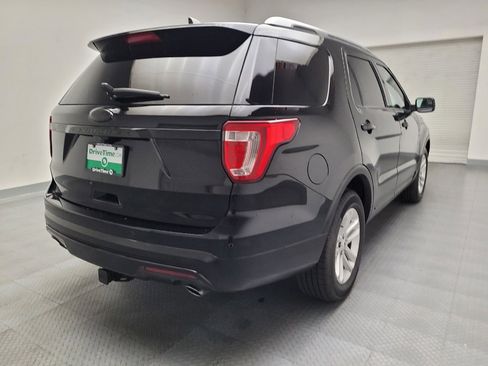 Used 2016 Ford Explorer XLT image 7