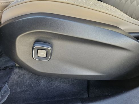 New 2025 Volvo EX90 Ultra image 7