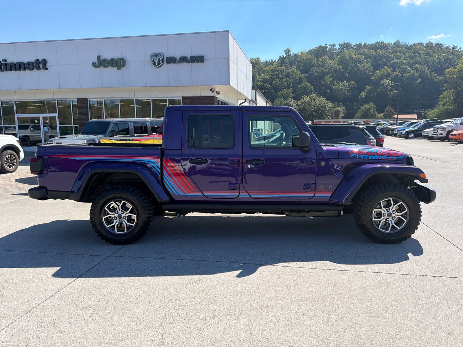 New 2026 Jeep Gladiator Sport AWD/4WD image 6