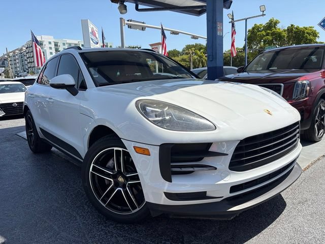 Used 2020 Porsche Macan AWD/4WD image 2