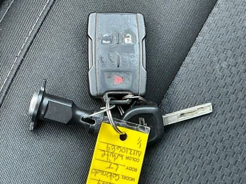 Used 2022 Chevrolet Colorado LT w/ Fleet Safety Package RWD image 33