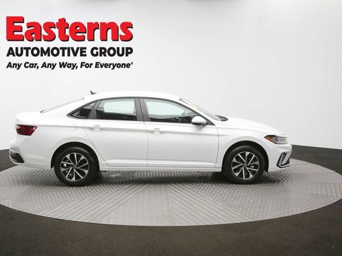 Used 2025 Volkswagen Jetta S image 43
