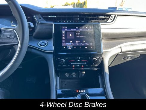 Used 2023 Jeep Grand Cherokee L Laredo image 19