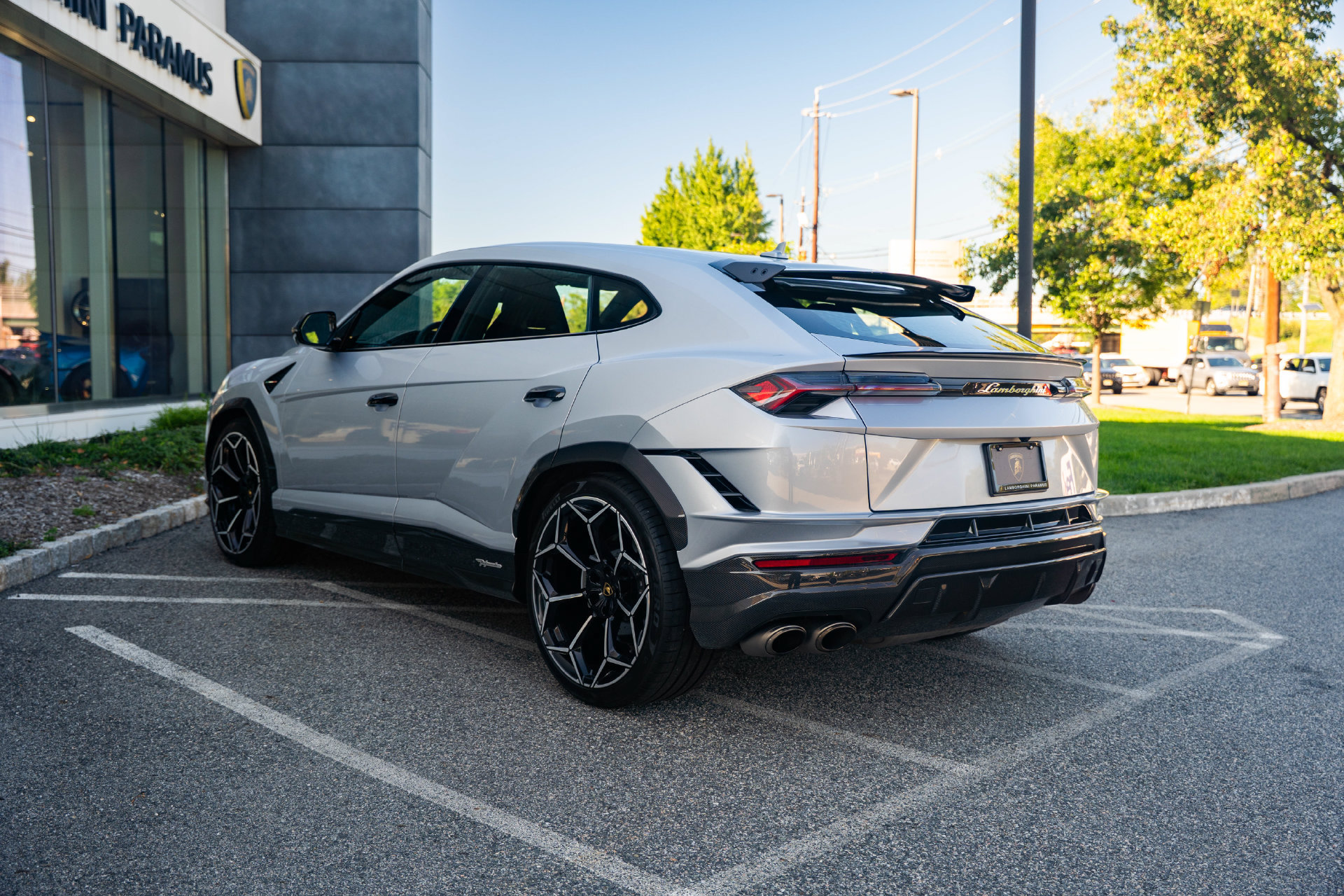 Used 2024 Lamborghini Urus Performante AWD/4WD image 16