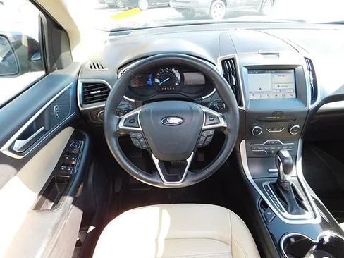Used 2017 Ford Edge SEL w/ Equipment Group 201A AWD/4WD image 15