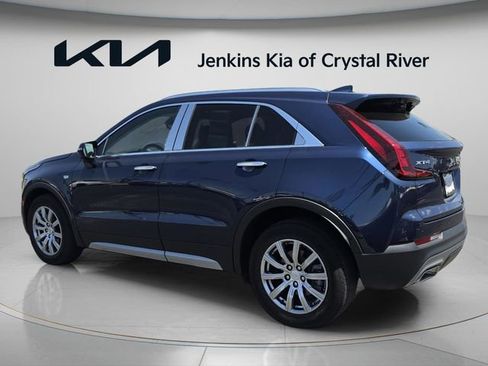 Used 2022 Cadillac XT4 Premium Luxury w/ Enhanced Visibility Package FWD image 11