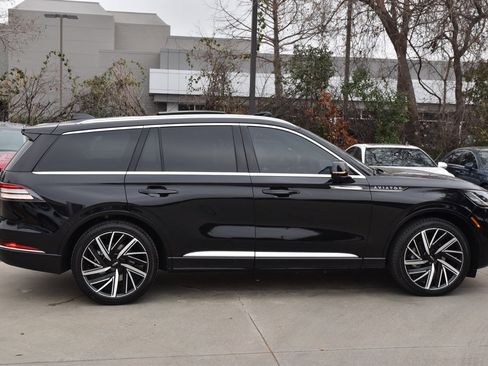 New 2026 Lincoln Aviator Black Label w/ Dynamic Handling Package image 12