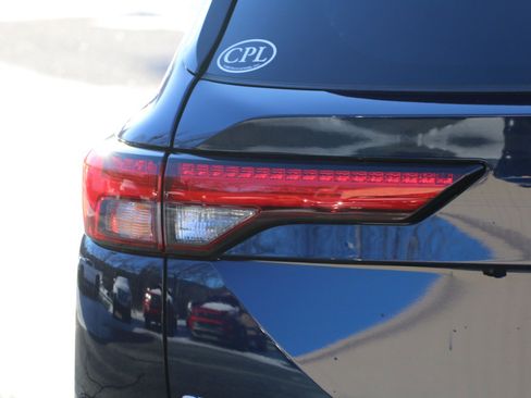 Used 2023 Mitsubishi Outlander SE image 6