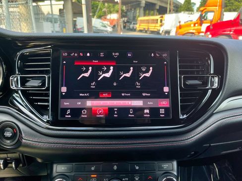 Used 2022 Dodge Durango R/T w/ Blacktop Package AWD/4WD image 30