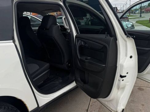 Used 2014 Chevrolet Traverse LT FWD image 16
