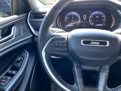 Used 2021 Jeep Grand Cherokee L Limited RWD image 24