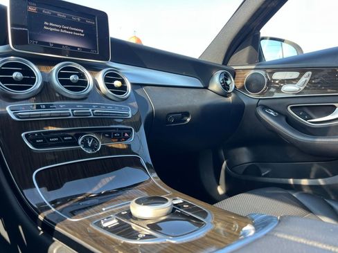 Used 2018 Mercedes-Benz C 300 Sedan image 43
