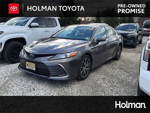 Used 2021 Toyota Camry XLE w/ Navigation Upgrade Package image 1