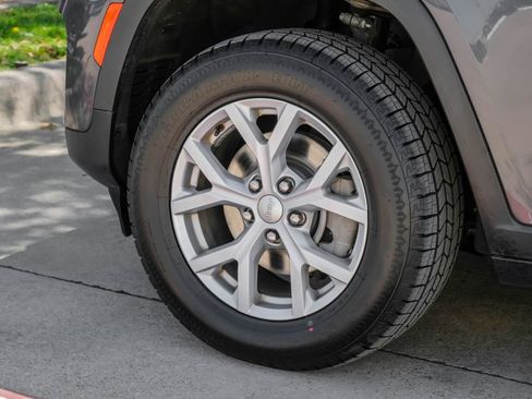 Used 2022 Jeep Grand Cherokee Limited image 68