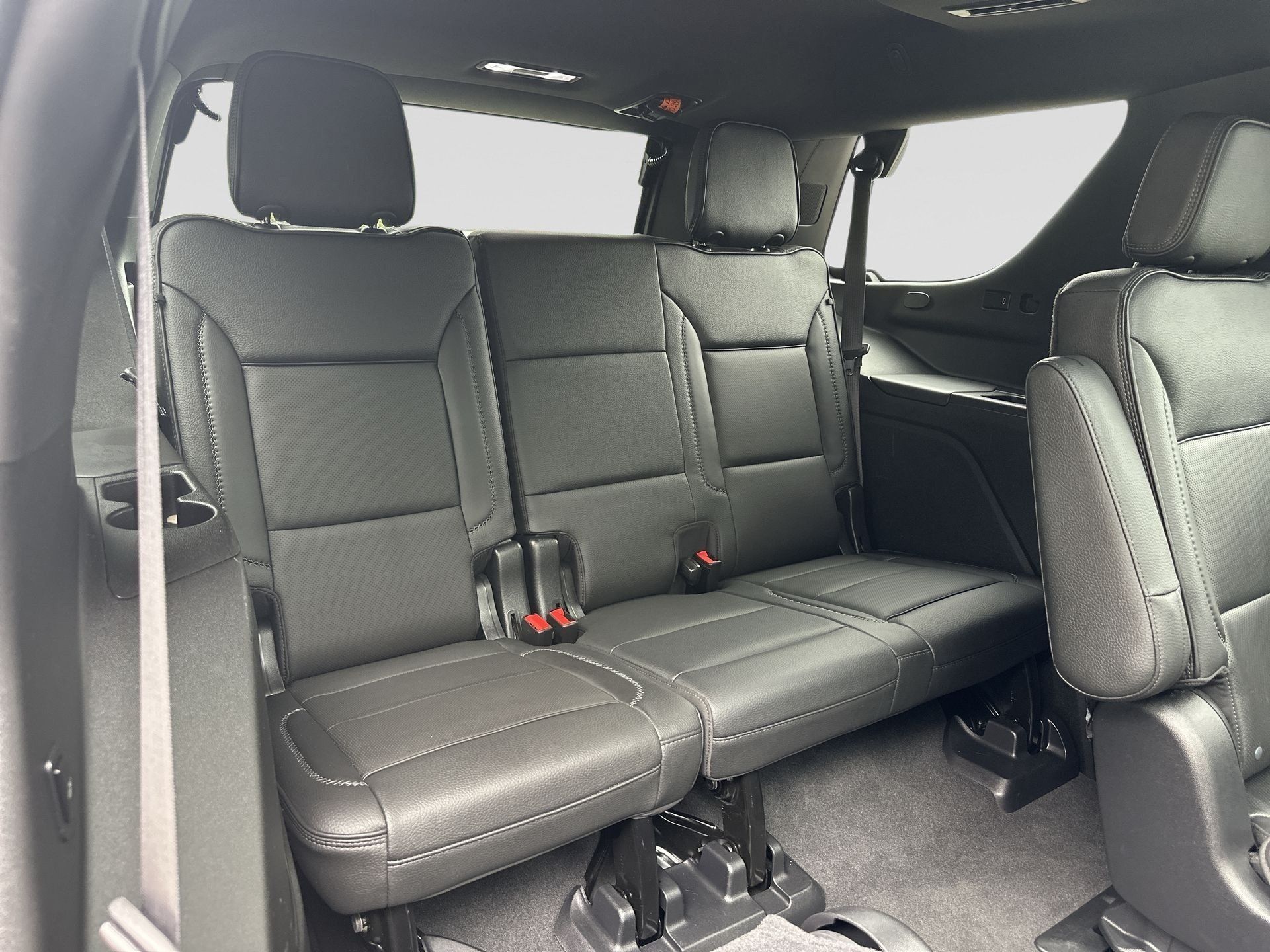 Used 2021 GMC Yukon Denali w/ Denali Premium Package AWD/4WD image 27