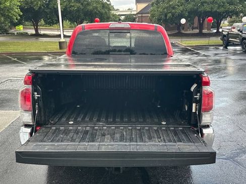 Used 2023 Toyota Tacoma TRD Off-Road AWD/4WD image 5
