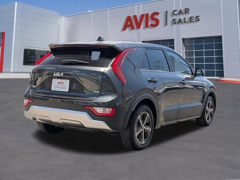 Used 2025 Kia Niro LX FWD image 6