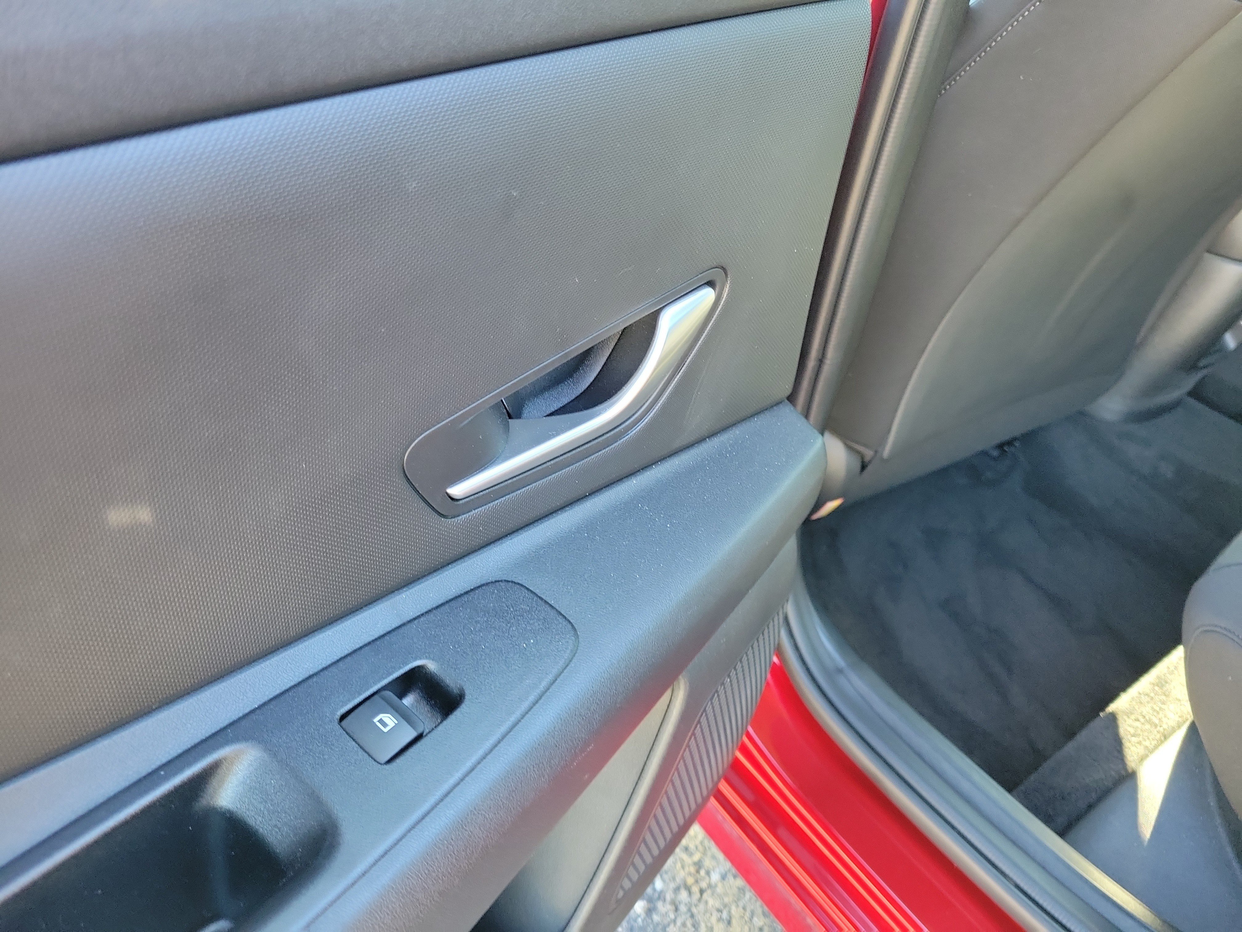 Used 2024 Hyundai Elantra SEL FWD image 13