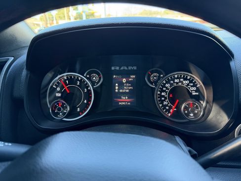 Used 2024 RAM 2500 Tradesman w/ Chrome Appearance Group image 14