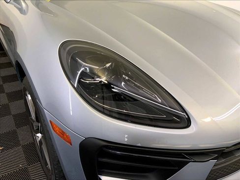 New 2026 Porsche Macan image 12