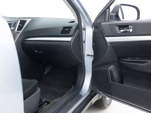 Used 2014 Subaru Outback 2.5i Premium AWD/4WD image 28