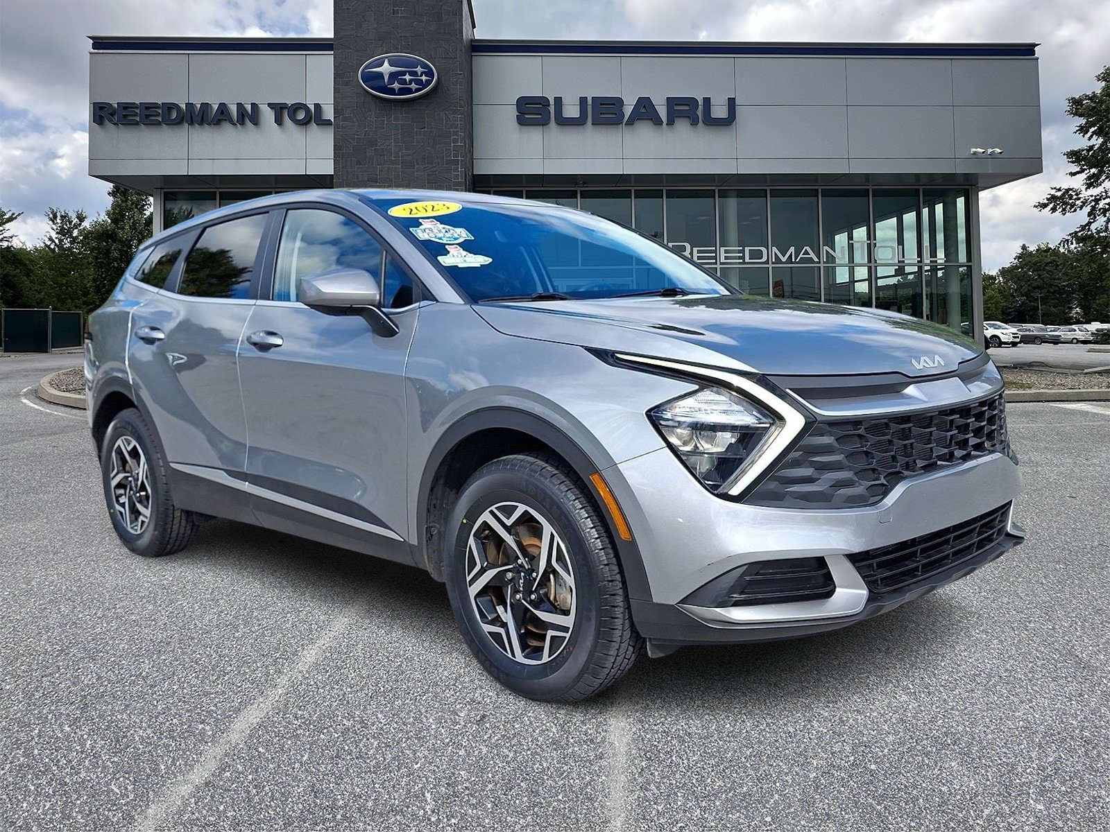 Used 2023 Kia Sportage LX AWD/4WD image 1