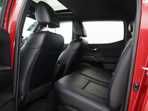 Used 2021 Toyota Tacoma TRD Sport AWD/4WD image 16
